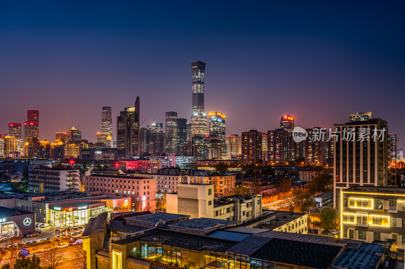 繁华都市夜景下的高楼大厦灯火通明