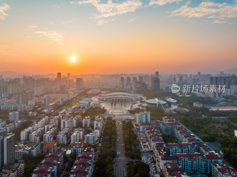 珠海市体育中心日落航拍