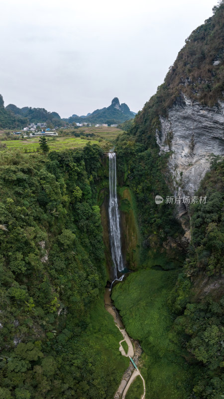 广西百色通灵大峡谷大落差瀑布高空航拍