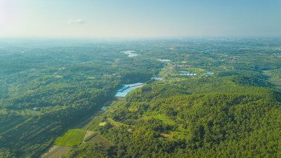 航拍视角青山绿水自然风景