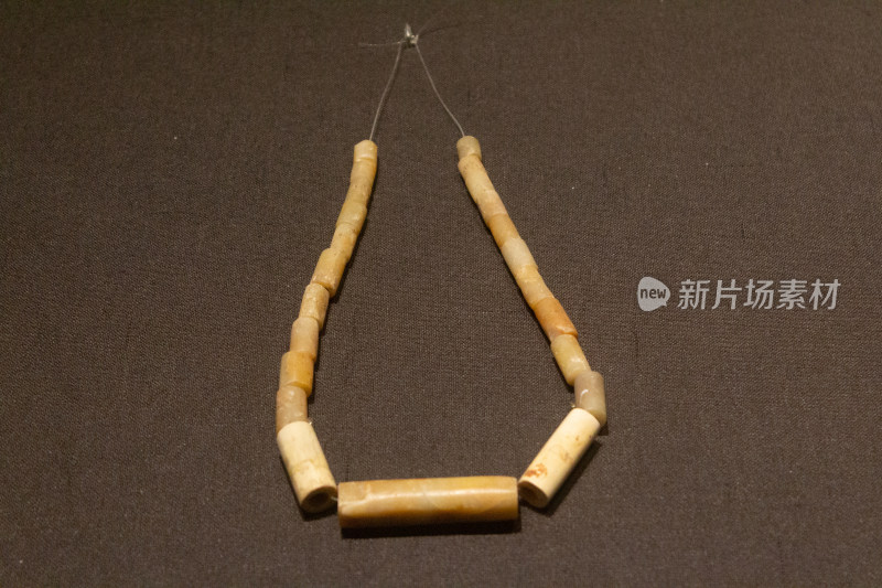 新石器时代良渚文化玉管串