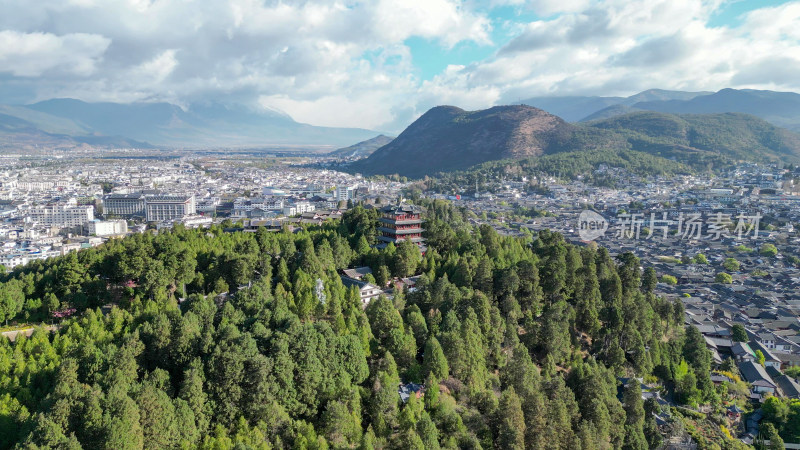 航拍云南丽江古城狮子山景区