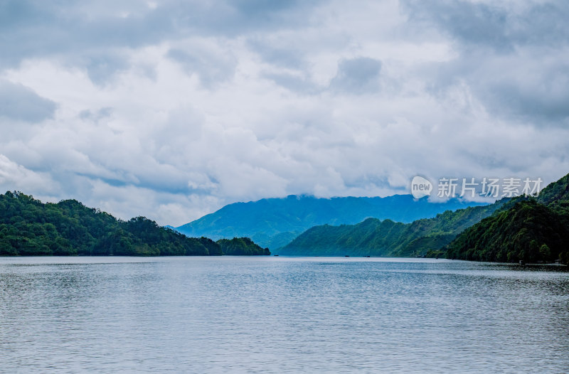 春日千岛湖风光