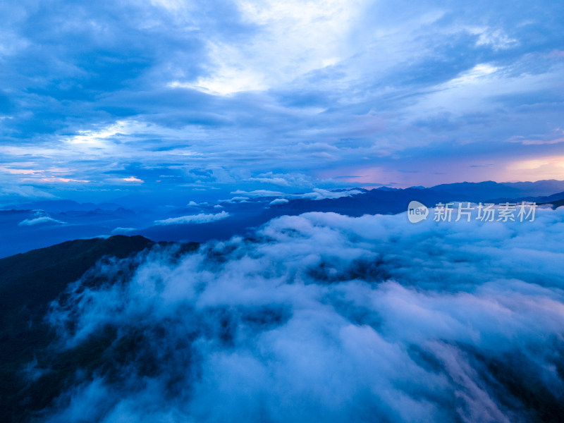 神农顶景区高山云海晚霞