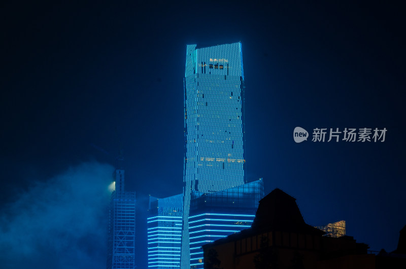 夜晚高楼大厦蓝色灯光景观