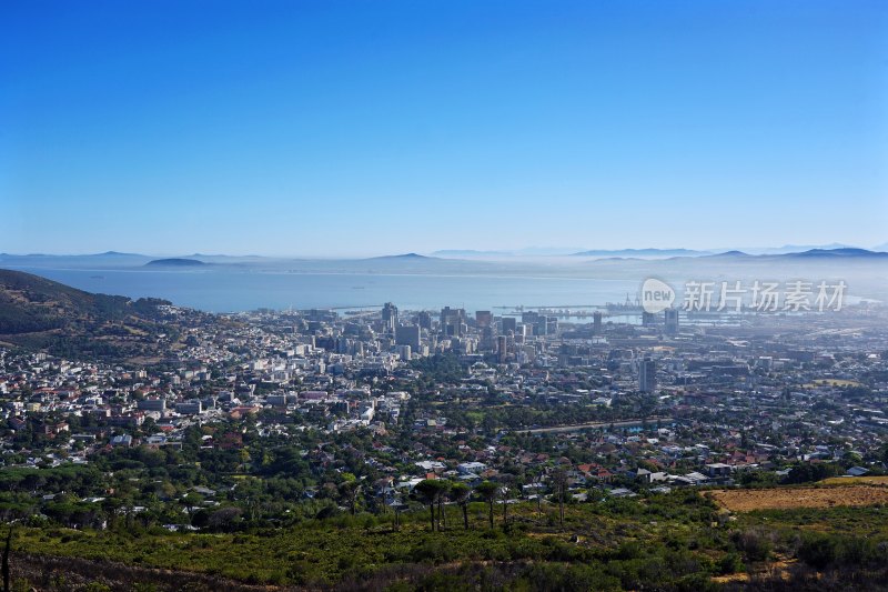 南非开普敦，桌湾Table Bay，俯瞰城市风景