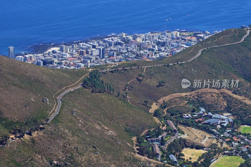 南非开普敦，桌湾Table Bay，俯瞰城市风景