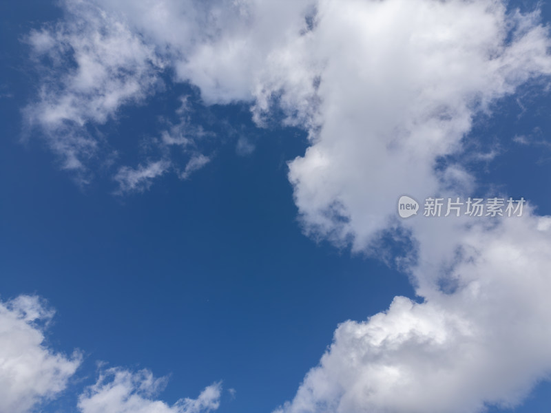 无人机高空航拍的天空