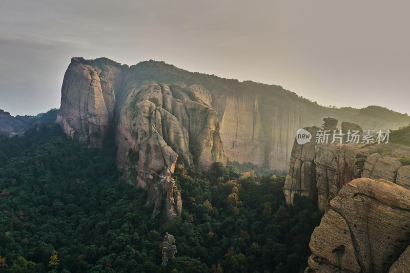 江西弋阳龟峰景区