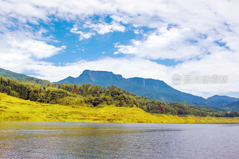 自然风景湖泊桌山瓦屋山