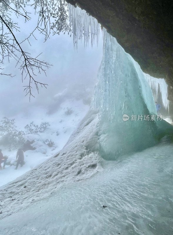 瓦屋山冬雪