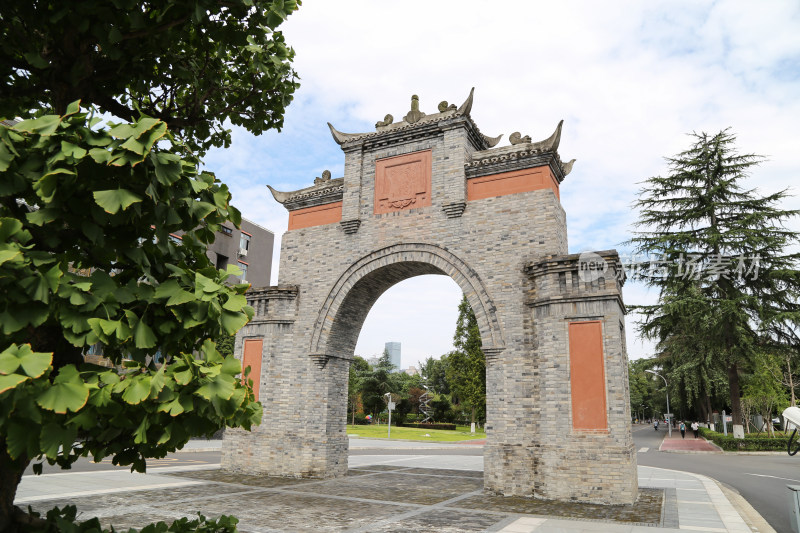 四川大学华西医学院民国建筑老校门