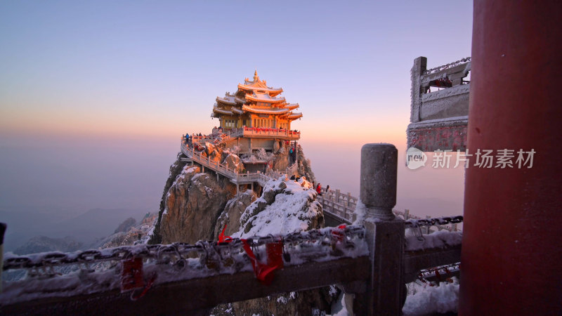 河南洛阳老君山雪景