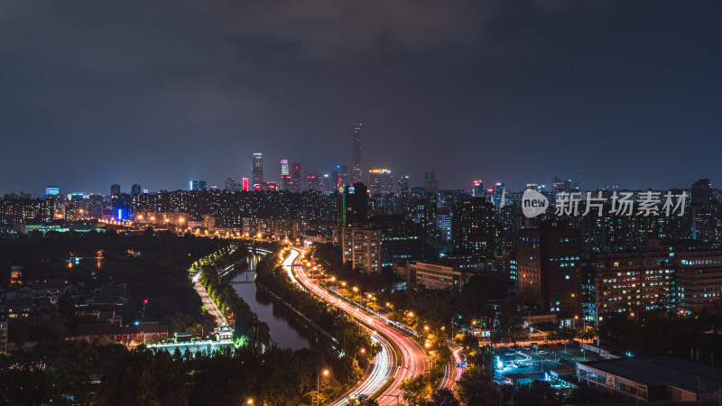 北京城市夜景俯瞰 车流如织灯光璀璨