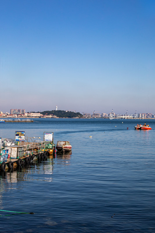 山东烟台芝罘湾烟台山海滨海岸风光