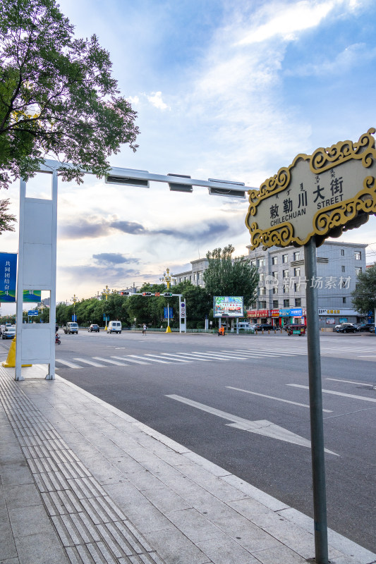 马路车辆城市街道