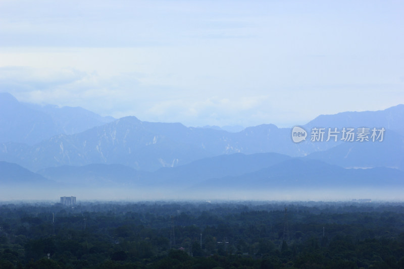 成都市周边的群山远山背景