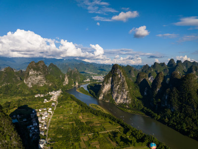 广西 桂林山水 漓江 九马画山黄布倒影