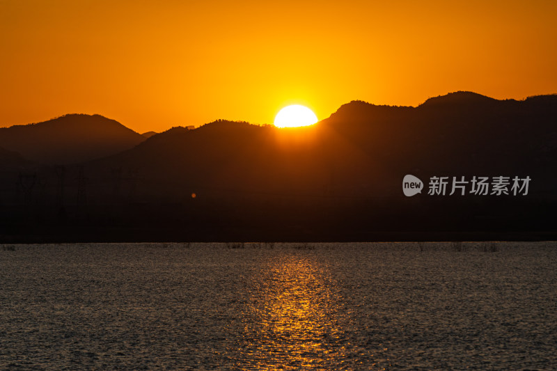 山东济宁邹城孟子湖黄昏日落景观