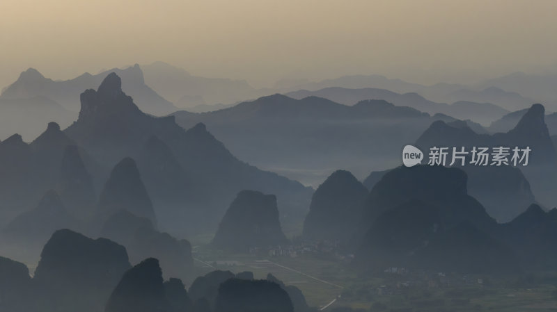 广西桂林山水水墨中国风