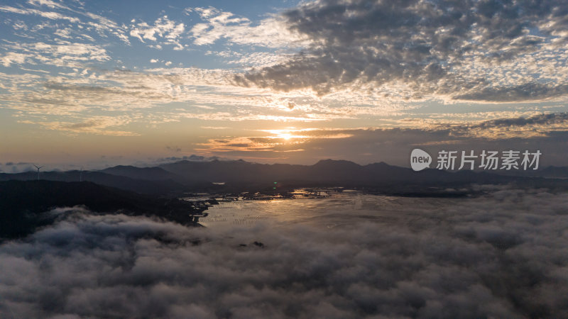 惠州观音山-山间风力发电场云海日落