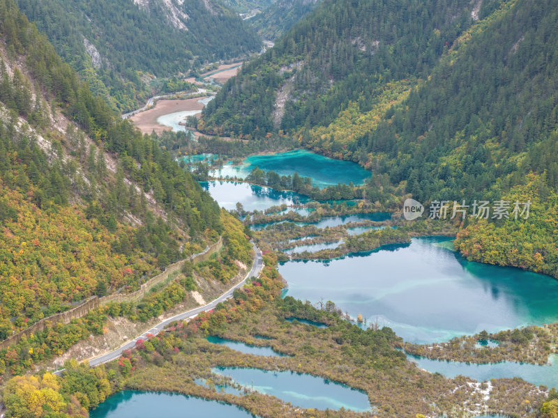 四川阿坝州九寨沟秋色网红瑶池高空航拍