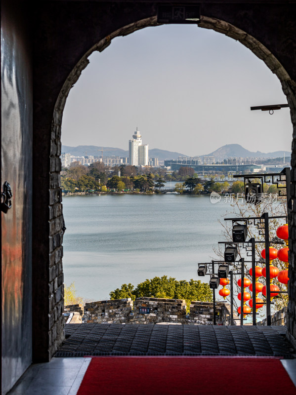 南京古城墙看南京城市建筑景观