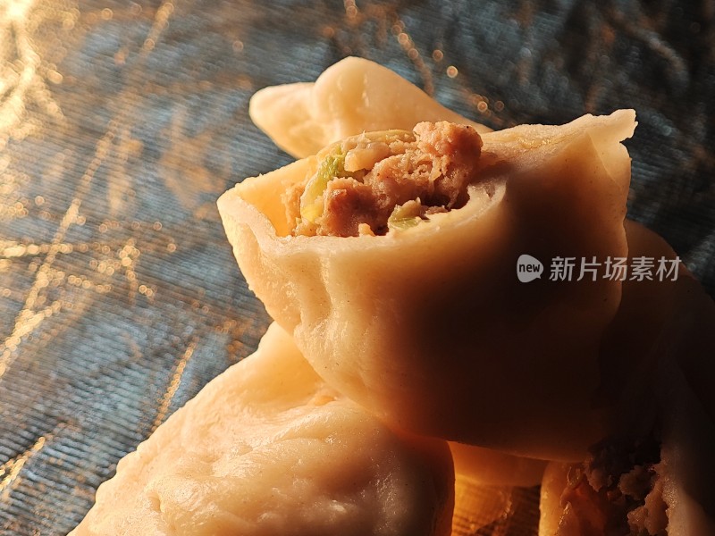 内馅饱满的美味饺子