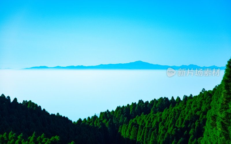 广西桂林全州天湖旅游景区森林山景云海风光