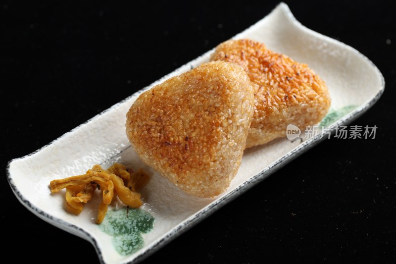 烤饭团梅子三文鱼