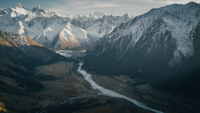 航拍雪山草原牧场自然风景