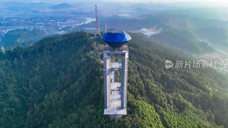 广西梧州白云山景区西江明珠塔航拍图