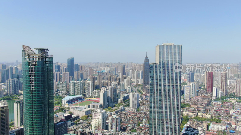 航拍湖北武汉金融中心高楼