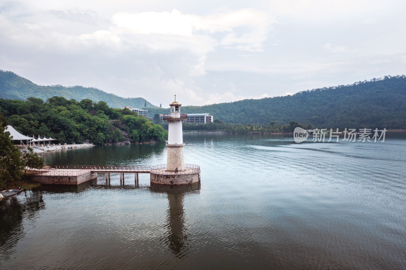 浙江千岛湖湖面灯塔