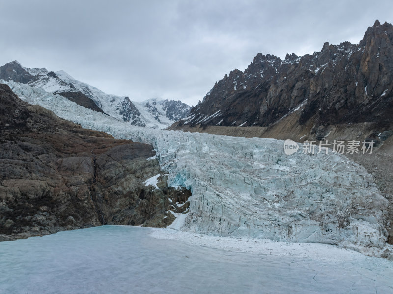 西藏那曲地区布加雪山冰川冰湖高空航拍