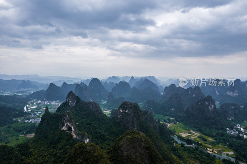 桂林阳朔漓江山水自然风光航拍