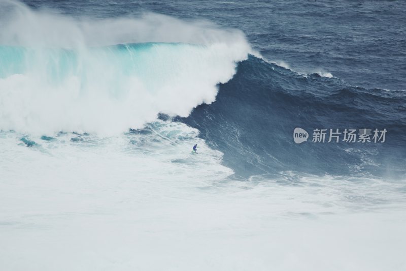 大海海浪波涛汹涌浪花巨浪