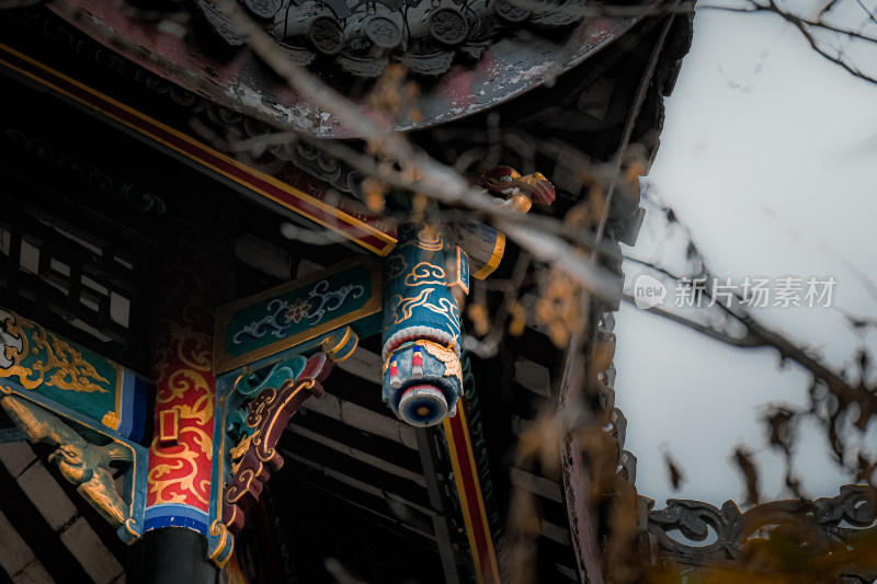 中式古建筑彩绘装饰细节