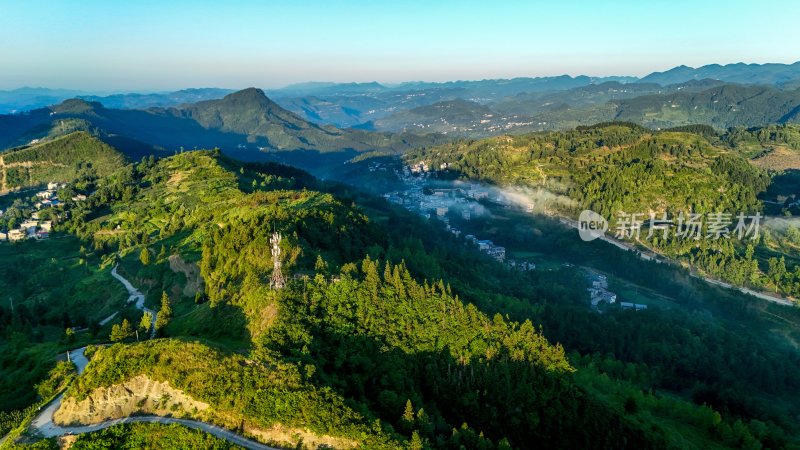 重庆酉阳：破晓时分的壮丽山河