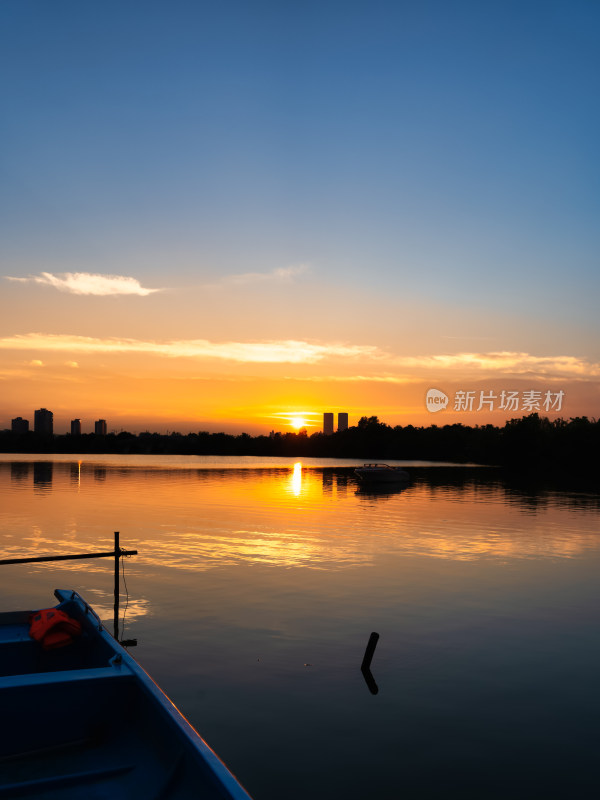 武汉金银湖的夕阳风景