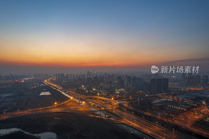 晚高峰天津立交桥车流街道交通夜景航拍