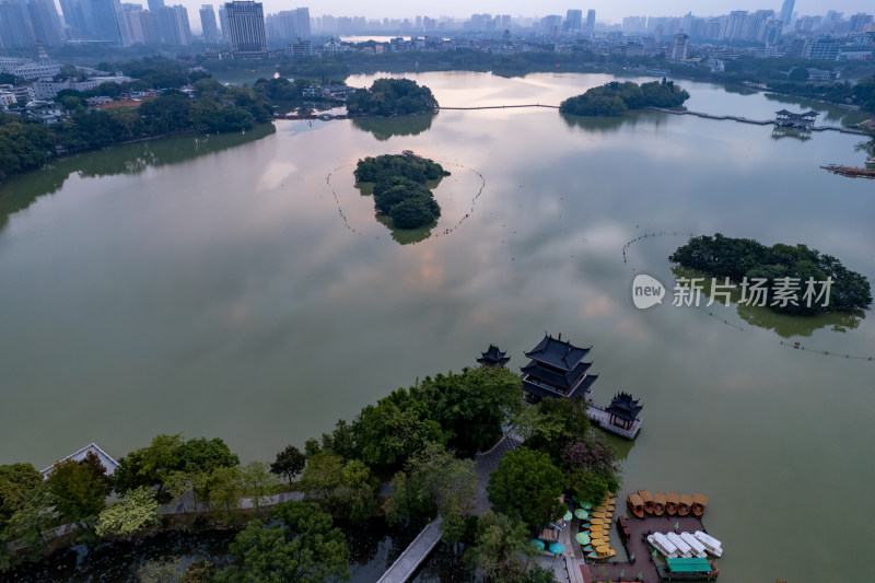 广东惠州西湖清晨日出彩霞航拍摄影图