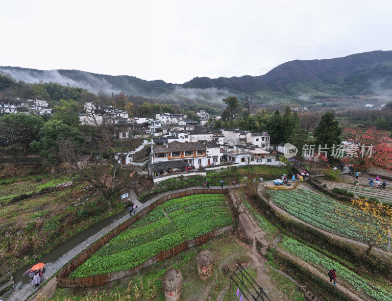 安徽塔川徽派山涧白墙建筑群航拍