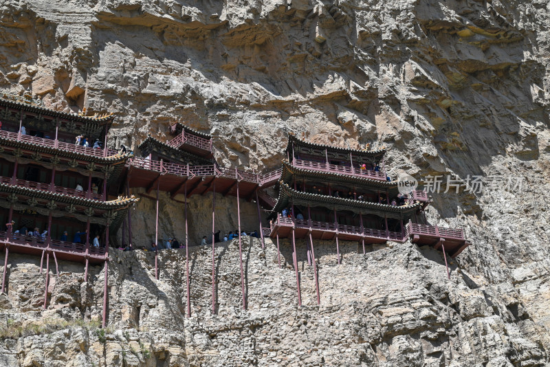 远眺山西悬空寺 建筑与自然的完美融合