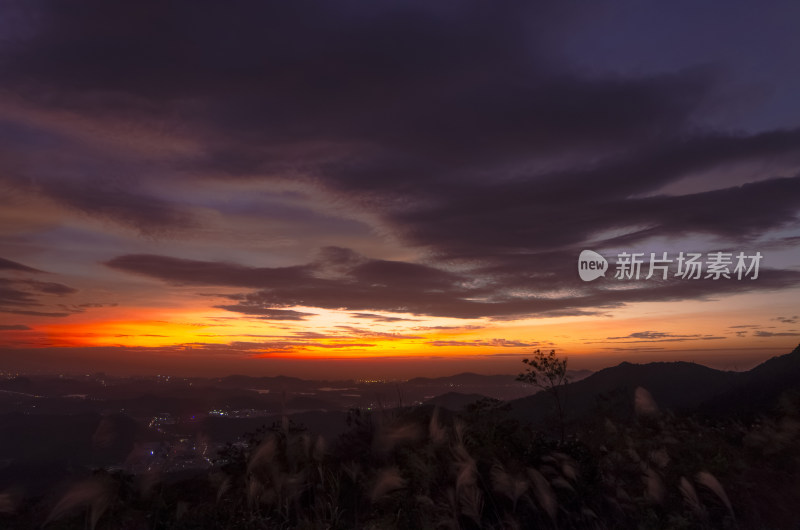 深圳羊台山阳台山森林公园夕阳晚霞火烧云