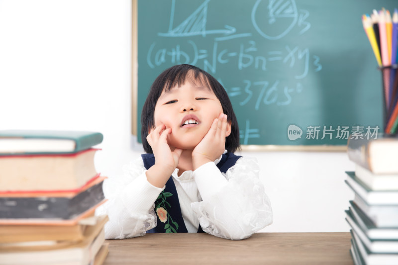 学习不在状态的小姑娘