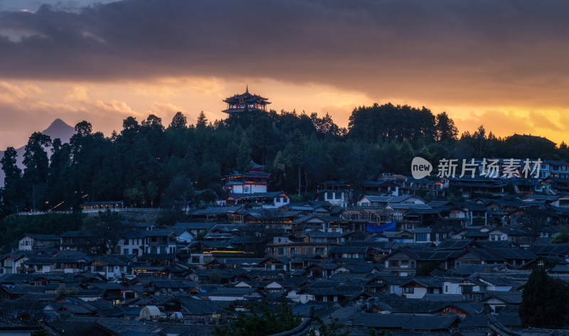 云南丽江古城夜景