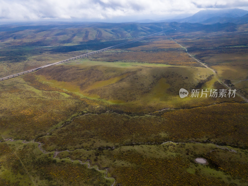 祁连山山脉航拍图