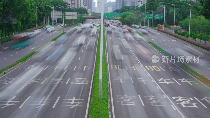 城市道路车辆行驶景象