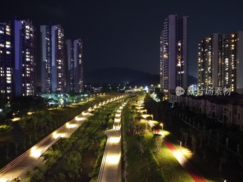 广东东莞：清溪河沿岸夜景